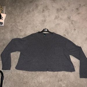 Long sleeve cropped long sleeve T with pocket